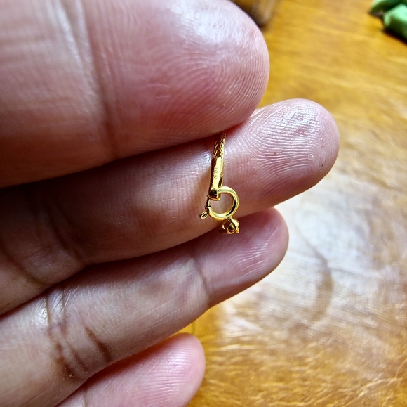 Omega necklace - Picture 6 of 6